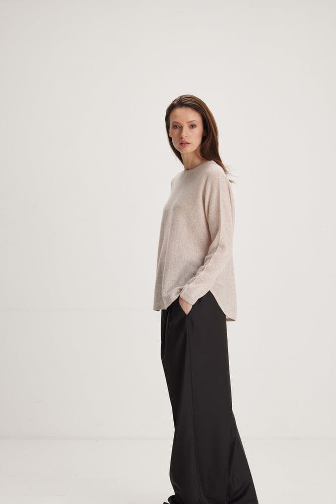 Curved Sweater Loose Tension